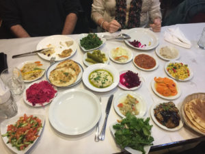 בלוג האוכל וביקורת המסעדות להב אוכל במסעדת חאלד עדווי בטבעון - סלטים